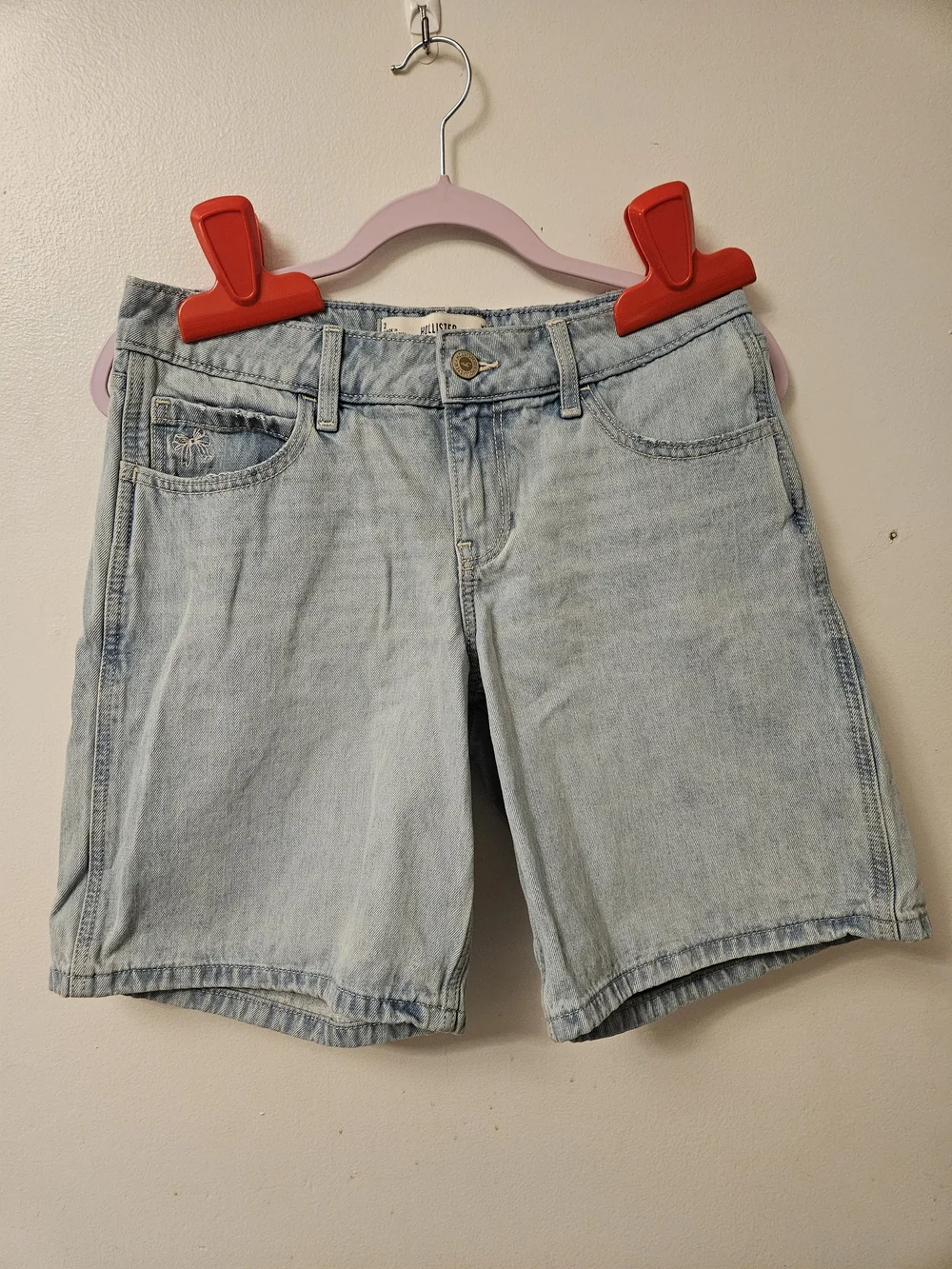Hollister NWOT Light Blue Low Rise Baggy Denim Shorts/Jorts With Bow Embroidery